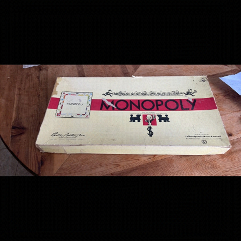 Vintage Monopoly board game Parker brothers 1946 edition  and has fed & heads
